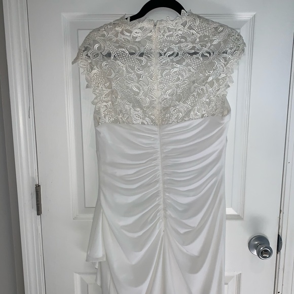 Knee length formal dress - Picture 2 of 7